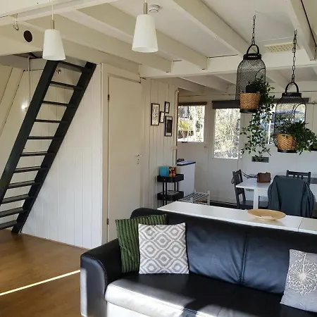 42 - בית נופש *